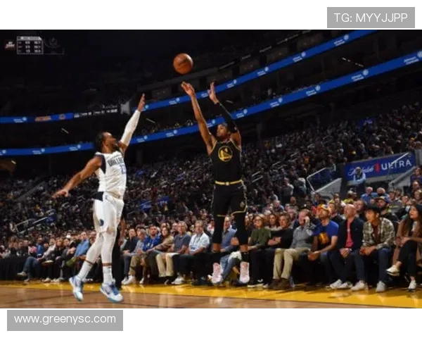 埃奇库姆关键时刻罚球绝杀表现平平全场仅得6分2板三分球失准